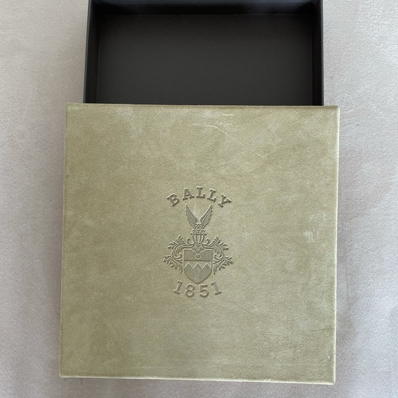 Bally suede cream lid empty gift box - Picture 3 of 3